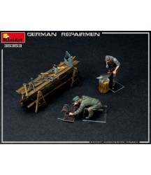 German Repairmen (2 fig. & tools) 1/35