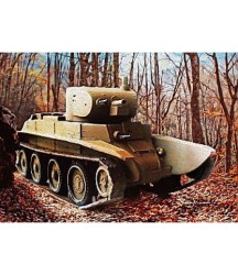 Soviet Light Tank BT-7 #1 Pilot 1/72